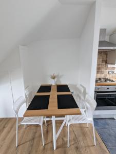 Kuchyň nebo kuchyňský kout v ubytování Top Floor Apartment + 4 fotografie