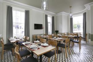 Gallery image of Prince William Hotel in London