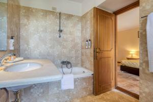 Koupelna v ubytování Relais La Fattoria