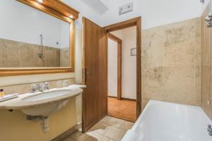 Koupelna v ubytování Relais La Fattoria
