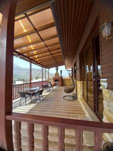 Balkoni atau teres di Come & Rest
