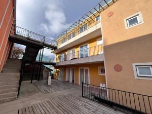 Budova, kde se apartmán nachází