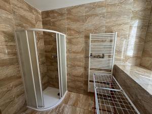 Koupelna v ubytování Apartmány Kněžičky