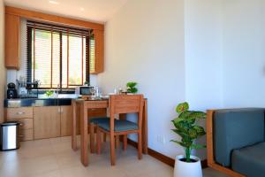Kuchyň nebo kuchyňský kout v ubytování 208 Ao Nang, Private Sea View Pool Villa