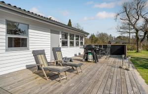 Budova, kde se prázdninový dům nachází + 16 fotografií