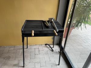 Villa külastajatele saadaval grillimisvõimalused