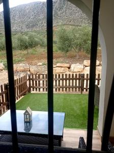 Casa rural Rocío - Caminito del Rey的阳台或露台