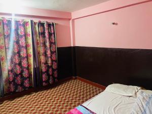 Postel nebo postele na pokoji v ubytování Hotel gaule + 4 fotografie
