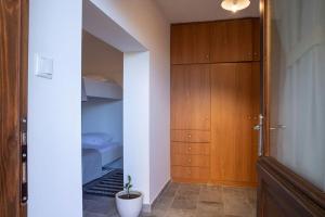 Postel nebo postele na pokoji v ubytování Alexandras guesthouse