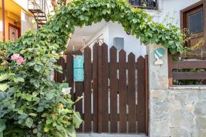 Fotografie z fotogalerie ubytování Alexandras guesthouse v destinaci Neos Panteleimonas