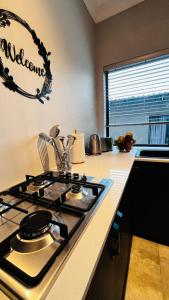 Kuchyň nebo kuchyňský kout v ubytování Ikigai@4617 Cottage + 13 fotografií