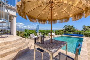 Fotografia z galérie ubytovania Stunning Sea View Cote d'Azur Villa - Rives d'Or v destinácii Fréjus