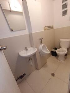 Bagno di HOSTAL La RASA