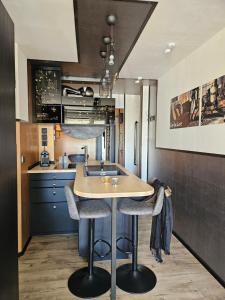 Køkken eller tekøkken på Apartment Naturist Cap In Loft + 55 billeder