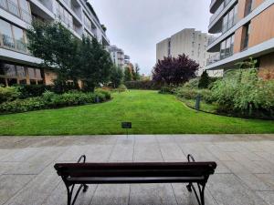 Vonkajšia záhrada v ubytovaní Old Town Plaza Apartment