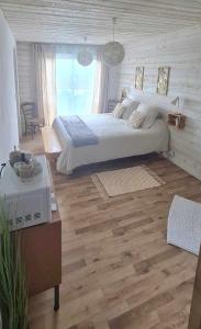 Voodi või voodid majutusasutuse Le Cocon de Mina, 15 min du Puy du Fou toas +17 fotot