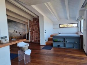 Postel nebo postele na pokoji v ubytování Colle degli ulivi Green Resort + 44 fotografií