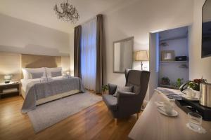 Tempat tidur dalam kamar di Prague Old Town Residence