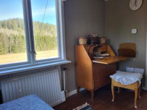 Fotografie z fotogalerie ubytování Charmigt äldre hus, laddbox 22 kw, 5 bil-minuter till bad v destinaci Strömstad