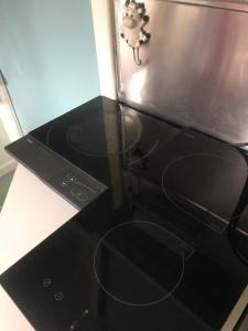 Kuchyň nebo kuchyňský kout v ubytování Charmigt äldre hus, laddbox 22 kw, 5 bil-minuter till bad