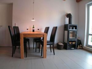 Φωτογραφία από το άλμπουμ του Luxury holiday home with sauna σε Heiligendamm