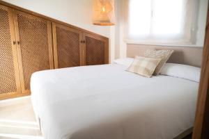 Postel nebo postele na pokoji v ubytování Rooms by JovA
