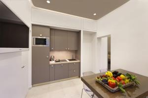 Kuchyň nebo kuchyňský kout v ubytování Surreo Luxury Bed & Breakfast