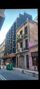 Το κτήριο όπου στεγάζεται  το hostel