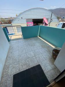 瓦哈卡市Casa Magro depto para 6的从建筑物屋顶上方可欣赏到风景