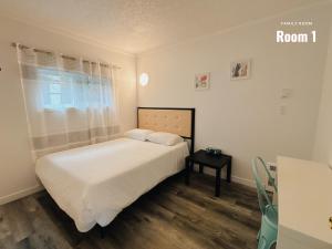 Postel nebo postele na pokoji v ubytování Westview Centre Motel Ltd