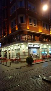 Budova, kde se hotel nachází