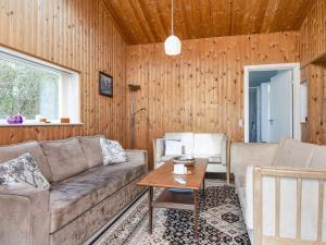 Posezení v ubytování 7 person holiday home in Struer-By Traum