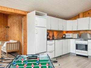 Kjøkken eller kjøkkenkrok på 7 person holiday home in Struer