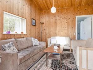 Posezení v ubytování 7 person holiday home in Struer-By Traum