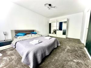Postel nebo postele na pokoji v ubytování Ayan Studio + 5 fotografií