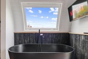 Fotografie z fotogalerie ubytování Choller Lodges - The Barn House With Hot Tub v destinaci Arundel + 17 fotografií