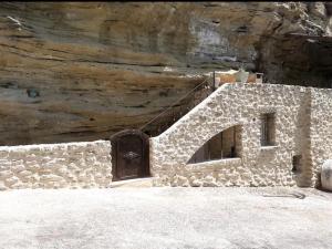 Fotografie z fotogalerie ubytování Studio troglodyte en Provence v destinaci Cornillon-Confoux + 3 fotografie