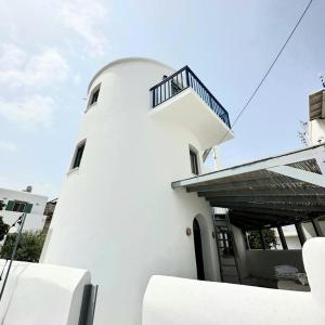 Το κτήριο όπου στεγάζεται  η παραθεριστική κατοικία