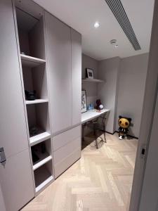 Φωτογραφία από το άλμπουμ του Shanghai HongQiao Airport Branch National Convention and Exhibition Center great 3 bedrooms Boutique designer house have two bathrooms σε Qingpu