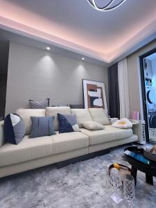 Χώρος καθιστικού στο Shanghai HongQiao Airport Branch National Convention and Exhibition Center great 3 bedrooms Boutique designer house have two bathrooms