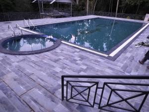 Bazén v ubytování Hiliya Resort nebo v jeho okolí