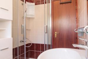 Koupelna v ubytování Apartman Sara + 7 fotografií