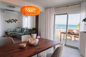 Posezení v ubytování Apartamento Perla de Mar + 38 fotografií