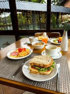 Comida no hotel ou em algum lugar perto