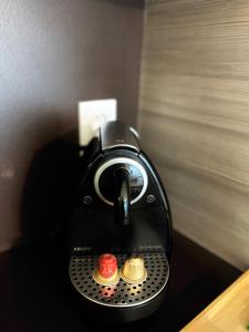 Studio NEUF - PORTES DE MONACO - Confort - Wifi - Clim的咖啡和沏茶工具