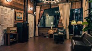 Kuchyň nebo kuchyňský kout v ubytování Letana Hotel