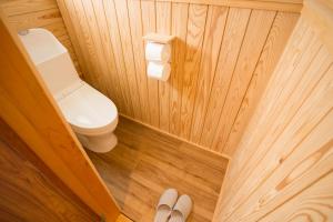 Koupelna v ubytování 一棟貸し宿 Kanata Riverview House + 37 fotografií