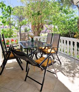 Galeriebild der Unterkunft Tre Perle Vacation House with garden and parking in Vir