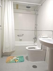 Koupelna v ubytování Palatino Albir