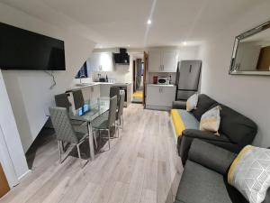 Et tv og/eller underholdning på Nice cottage in the countryside